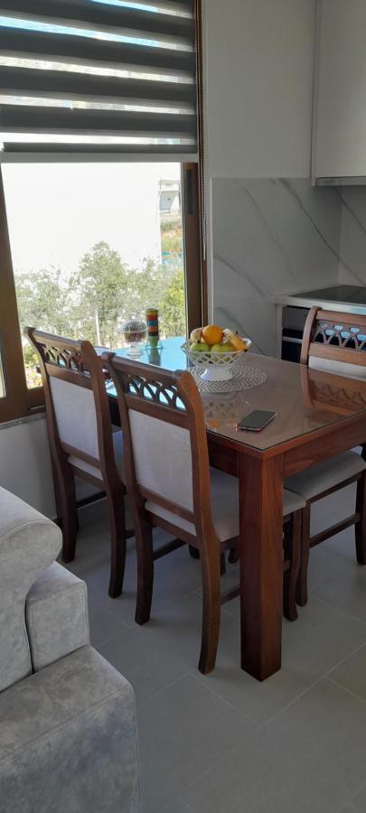 Luxury Dennis * Sarandë